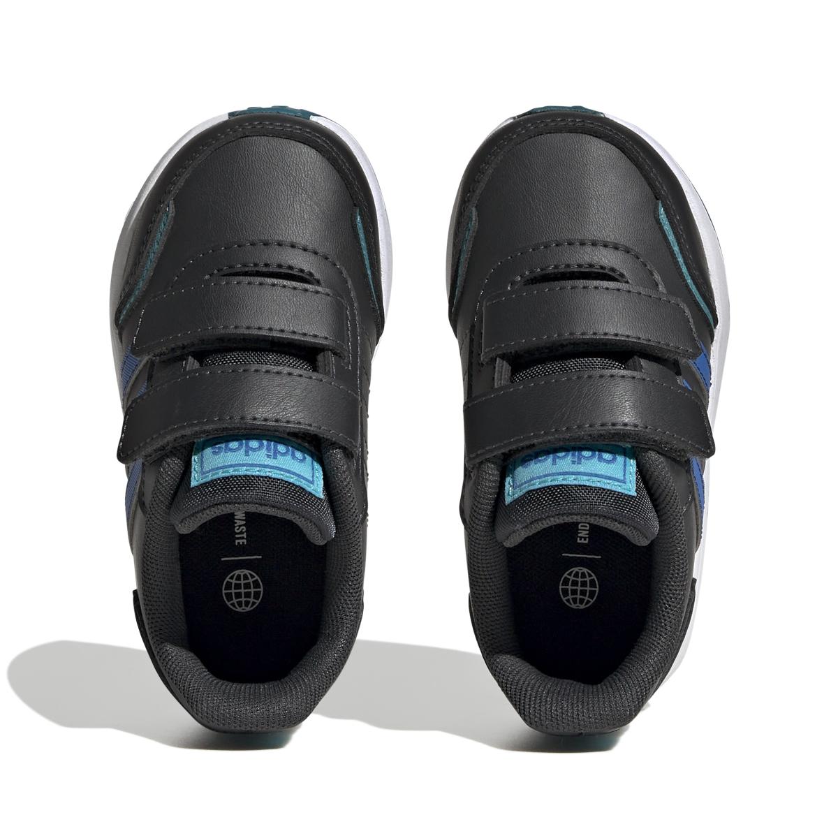 product/a/d/adidas_ig9644_3_footwear_photography_top_portrait_view_white-nw052424.jpg