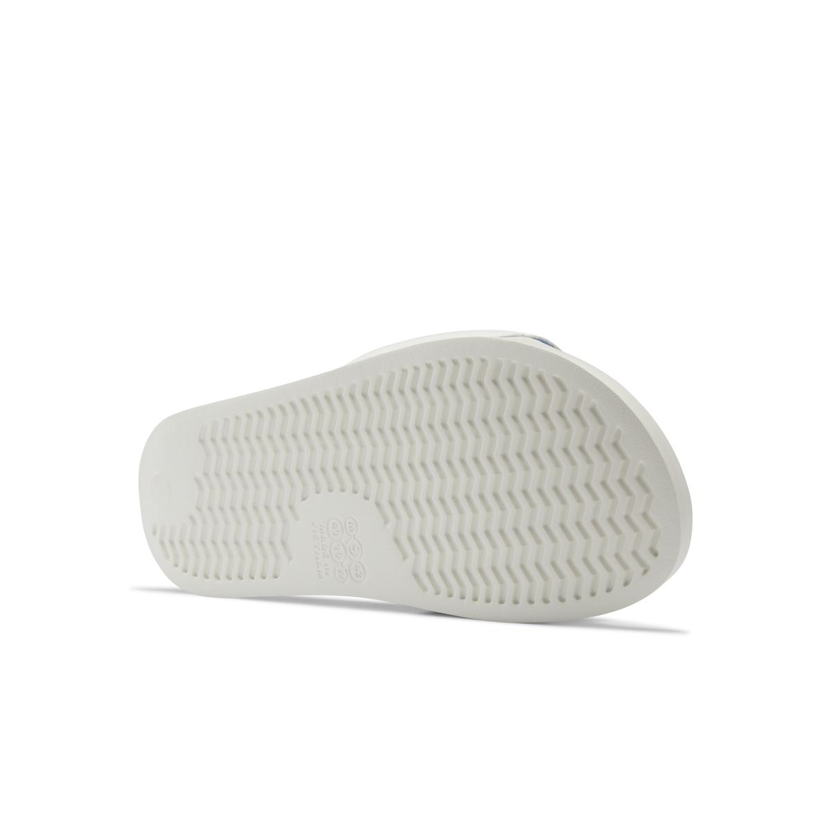 product/r/e/reebok_hr0407_3_footwear_photography_bottom_view_white_000.jpg