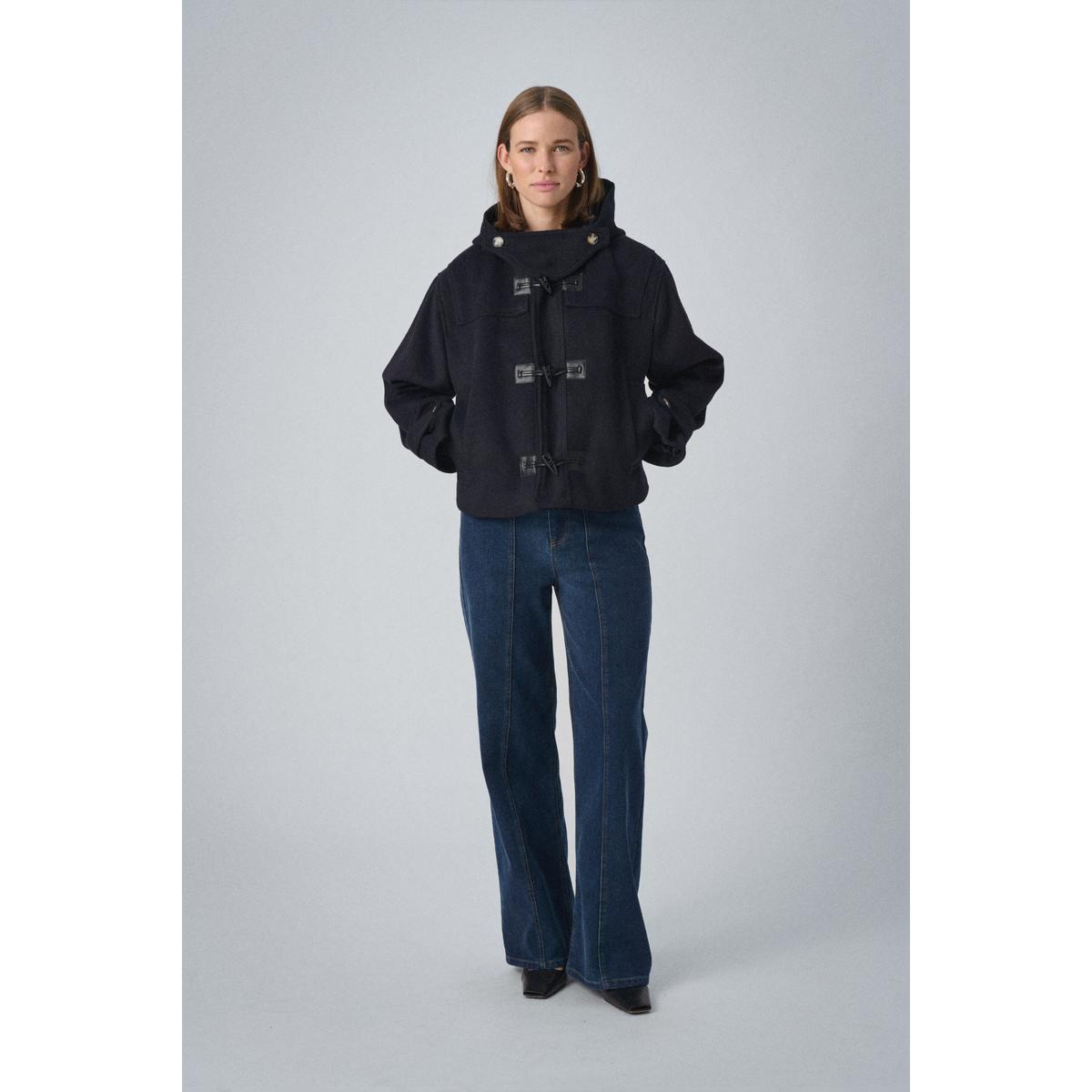 product/s/o/soaked-in-luxury_30408263-193922_8.jpg