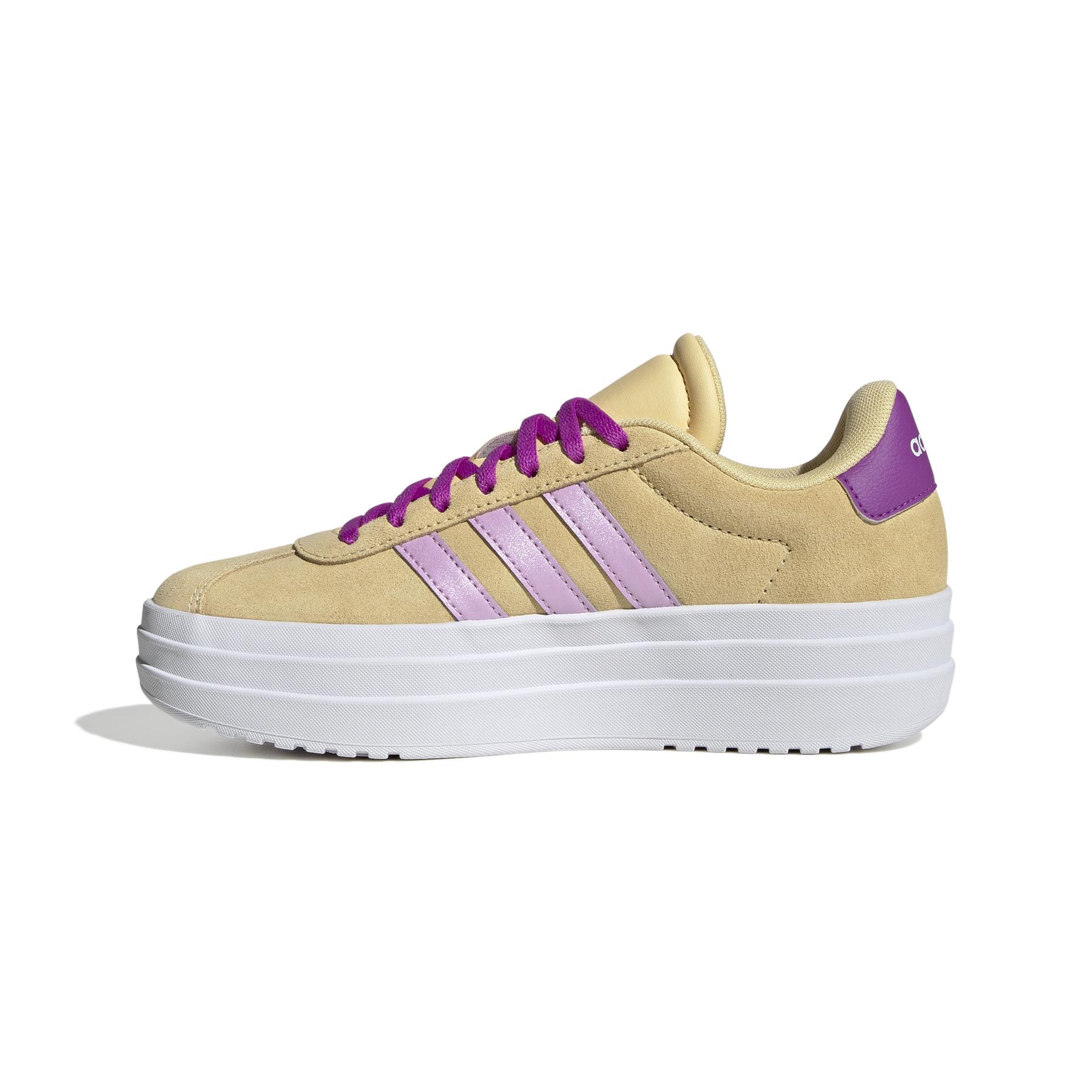 product/a/d/adidas_ji1019_5_footwear_photography_side_medial_center_view_white-nw091625.jpg