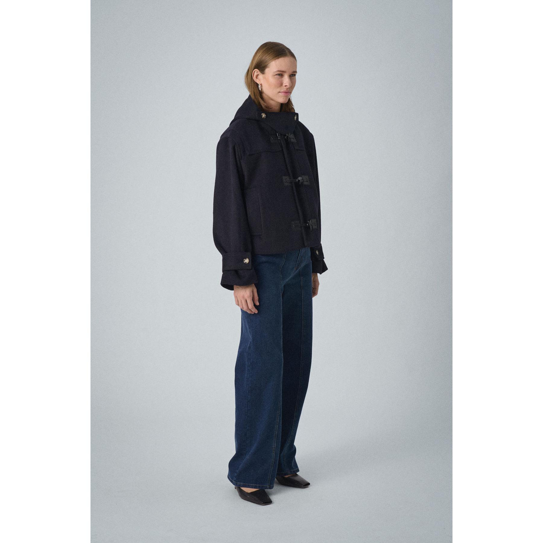 product/s/o/soaked-in-luxury_30408263-193922_7.jpg