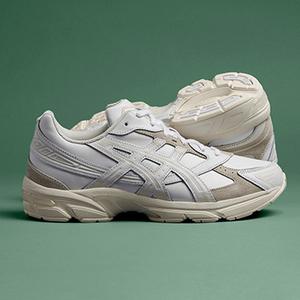 Sneakersy