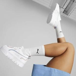 Sneakersy