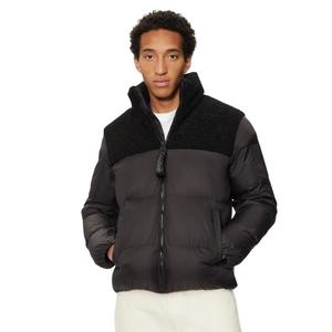 j30j326091-kurtka-puchowa-z-sherpy-calvin-klein-czarny