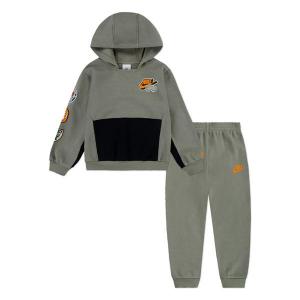 86n496-e1s-dziecieca-bluza-i-zestaw-do-biegania-nike-armia-lekka