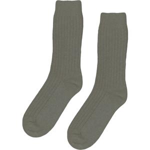 cs6003-dustyolive-skarpety-welniane-colorful-standard-merino-blend-dusty-olive-pylista-oliwka