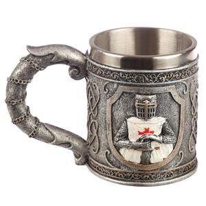 5055071731327-kubek-ze-skrzyzowanymi-rycerzami-puckator-srebrny-czarny-10-5x15x9-5-cm