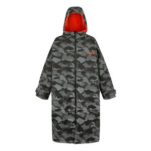 ruw007-1c3-peleryna-nieprzemakalna-do-przewijania-regatta-grey-black-camo-1c3