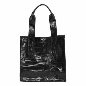 570553-black-torba-damska-typu-tote-bag-silfen-studio-bodil-czarny-30x14x9-cm